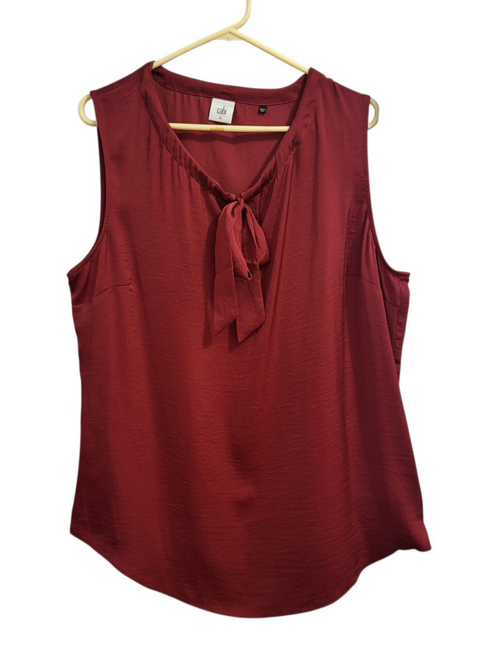 Cabi 3602 Cinch Satin Top Sz XL Burgundy Sleeveless Bow Feminine Timeless Office